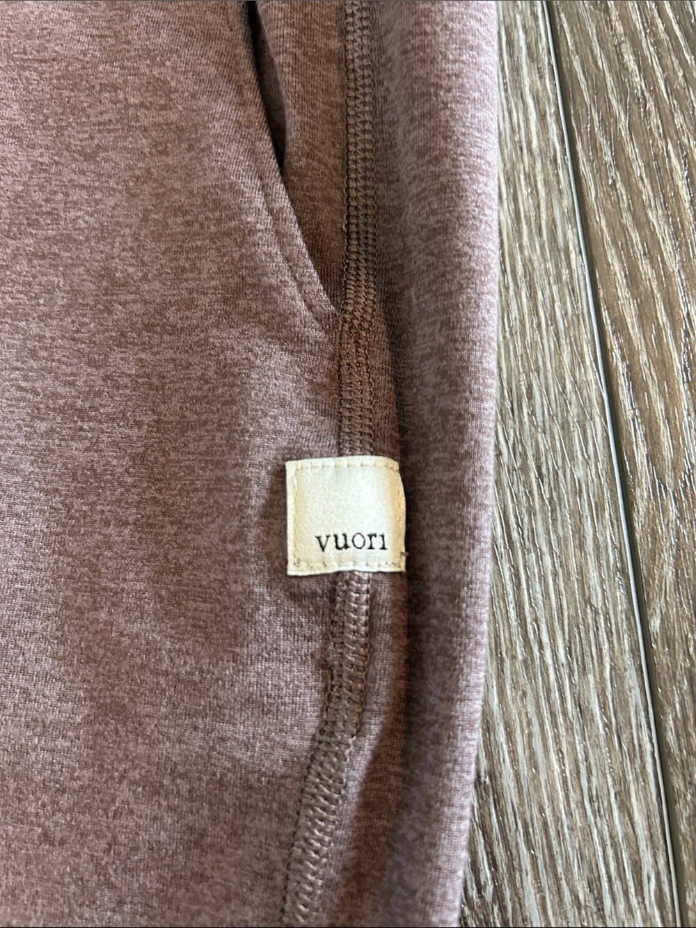 Vuori Women’s Joggers - Picture 2 of 7